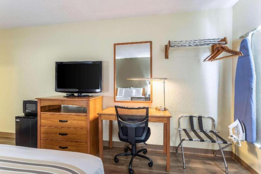 Econo Lodge Ithaca Zewnętrze zdjęcie