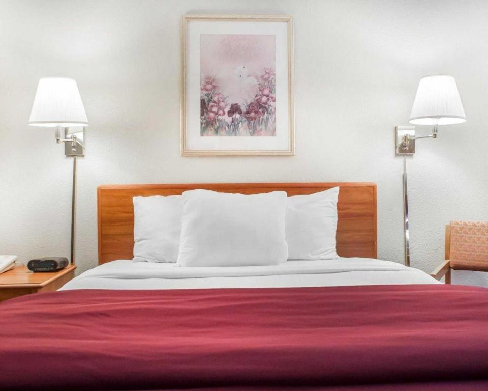 Econo Lodge Ithaca Zewnętrze zdjęcie