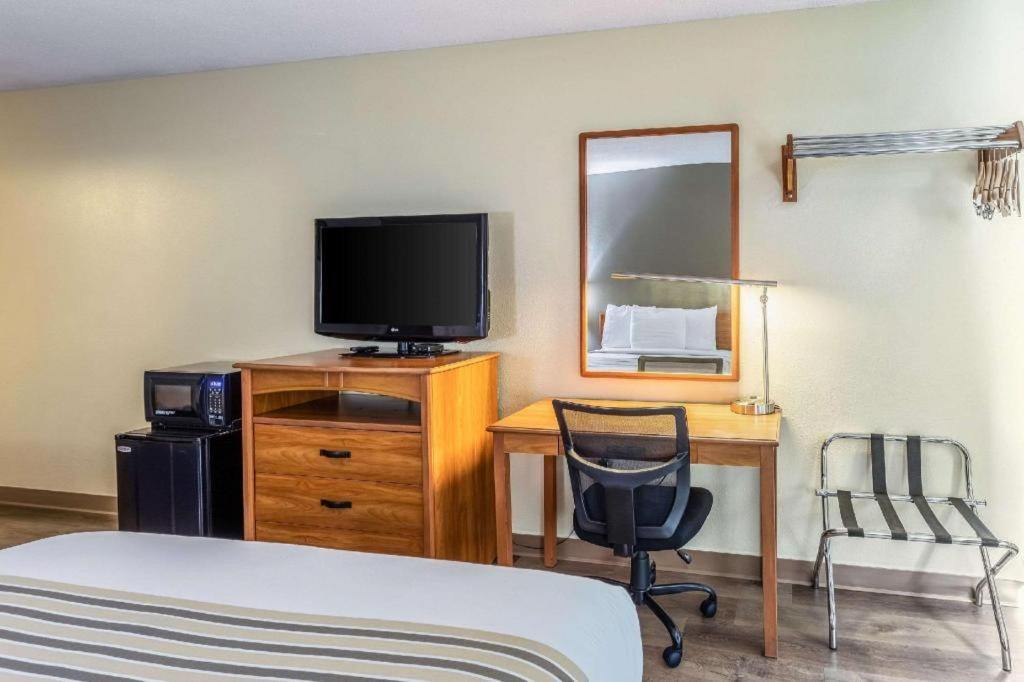 Econo Lodge Ithaca Zewnętrze zdjęcie